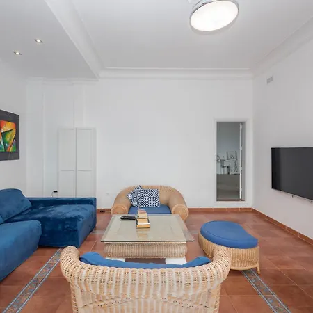 Nyaraló 4br El Romero-private Pool, Barbecue & Chill Arucas