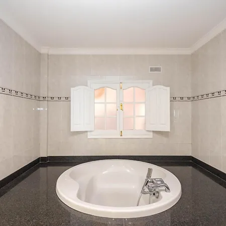 4br El Romero-private Pool, Barbecue & Chill